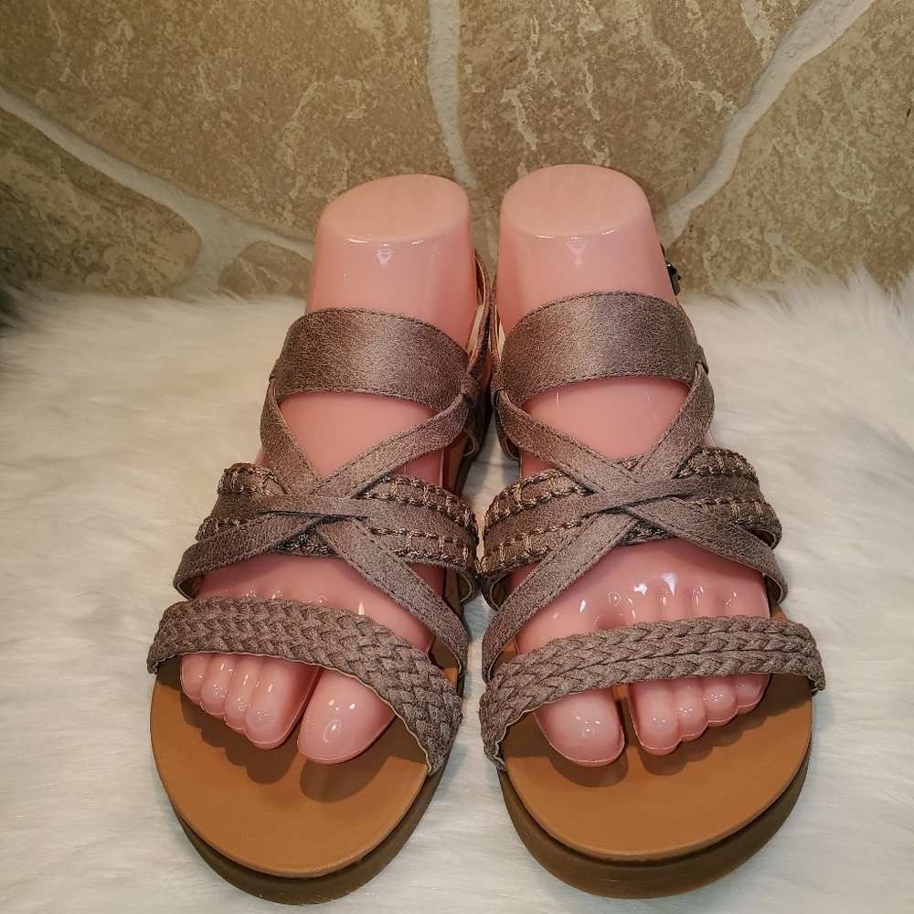 WOMENS SANDALS NOT RATED - Picture 6 of 9